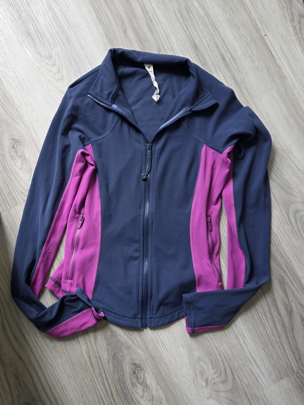 💜 lululemon athletica Navy Jacket with Magenta Side Panels | Women's Size 6